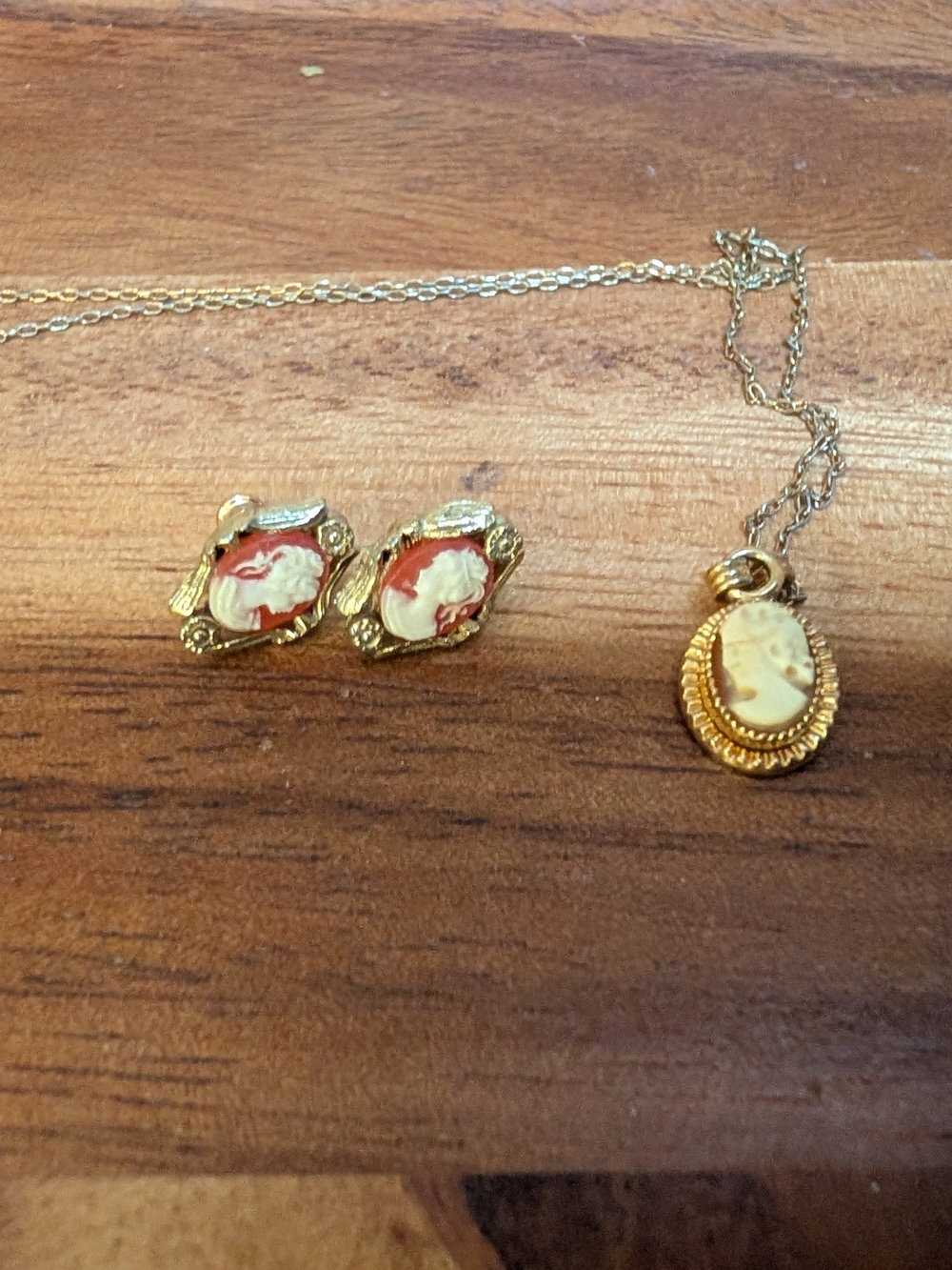 Gold-Tone Cameo Necklace and Earrings Set - Cream & Coral